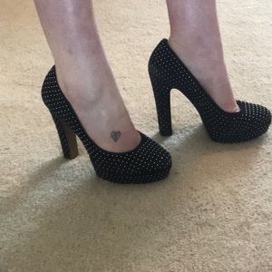 BCBGeneration Black And Silver Pumps size 8